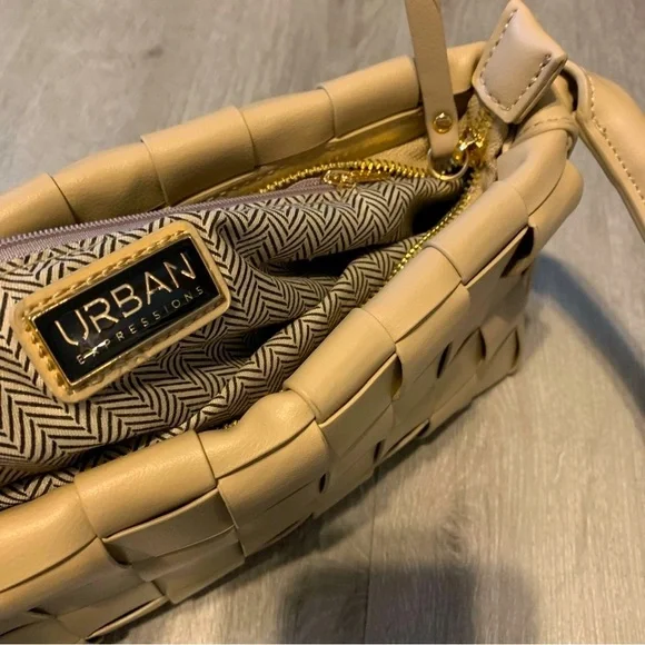 Urban Expressions Tan Woven Shoulder Bag - Picture 2 of 6